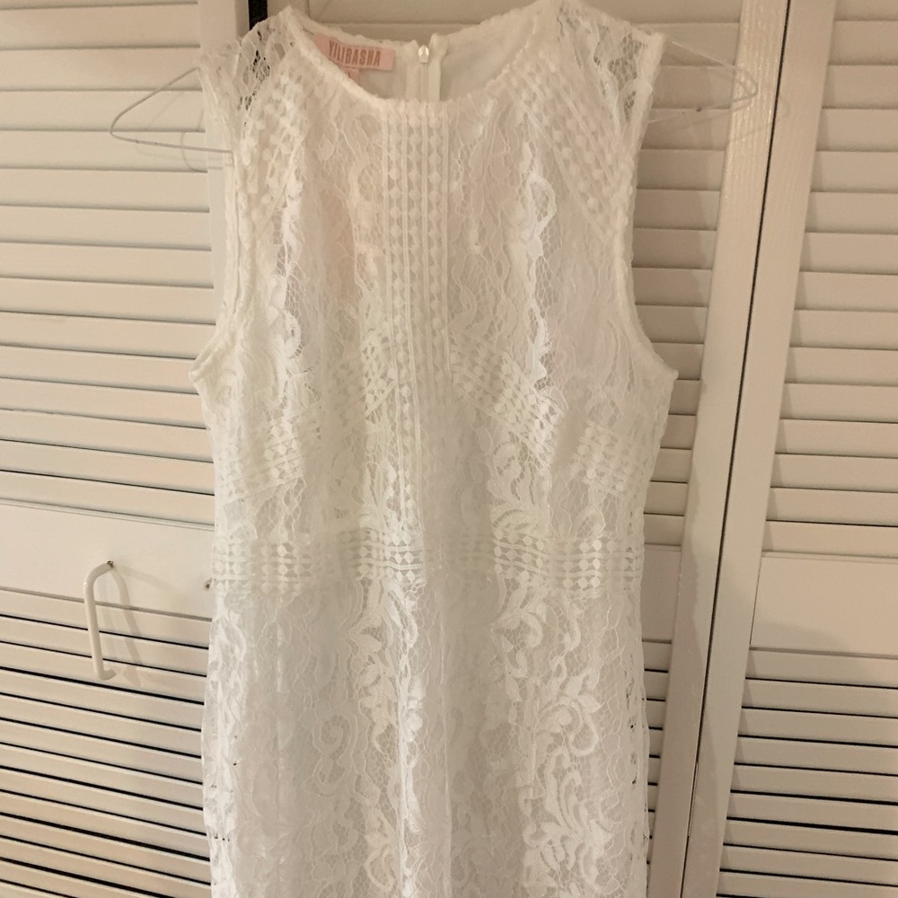 White lace bridal dress